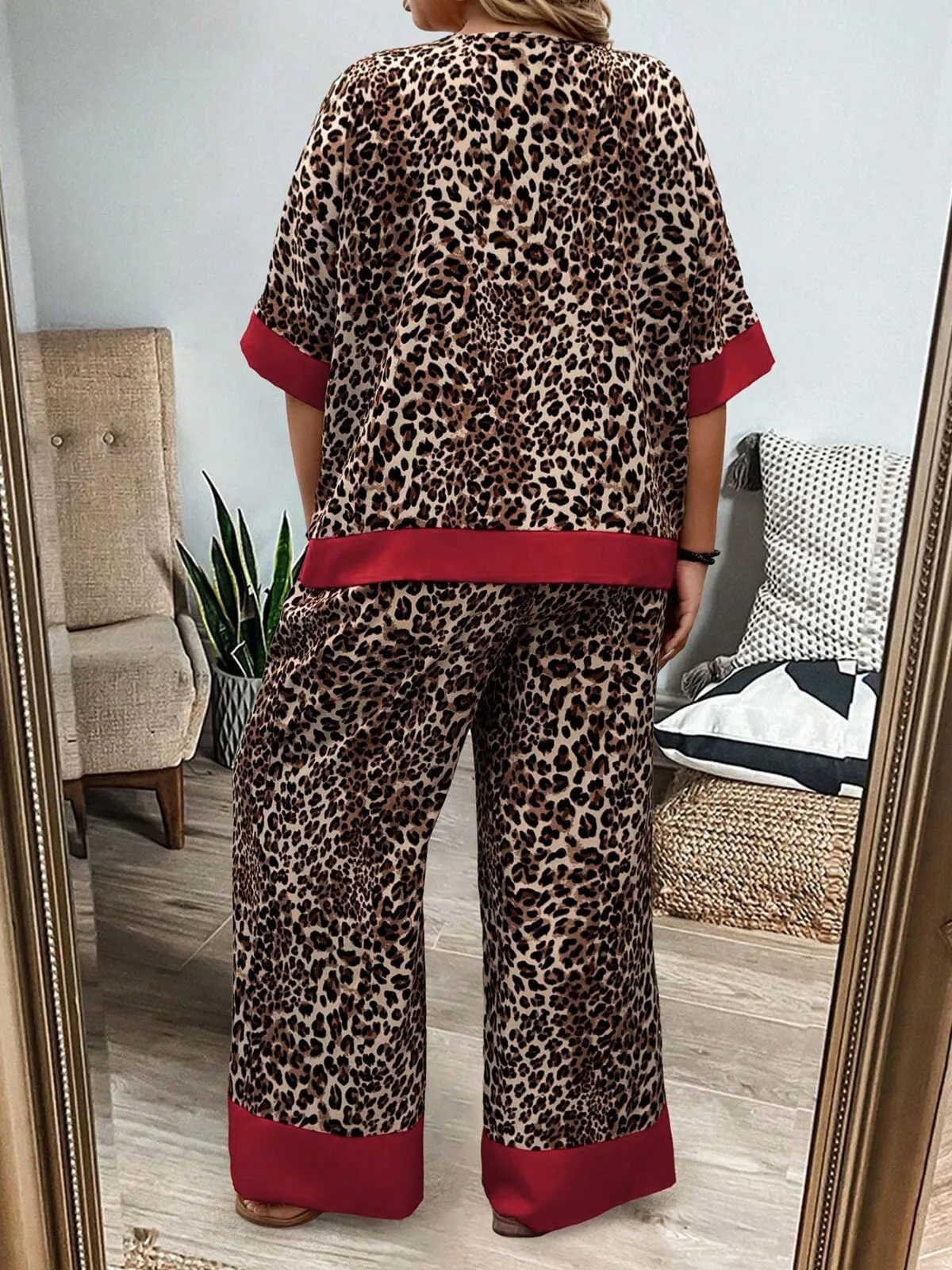 Plus Size Leopard Batwing Sleeve T-shirt & Vintage Pants, 2 of 5
