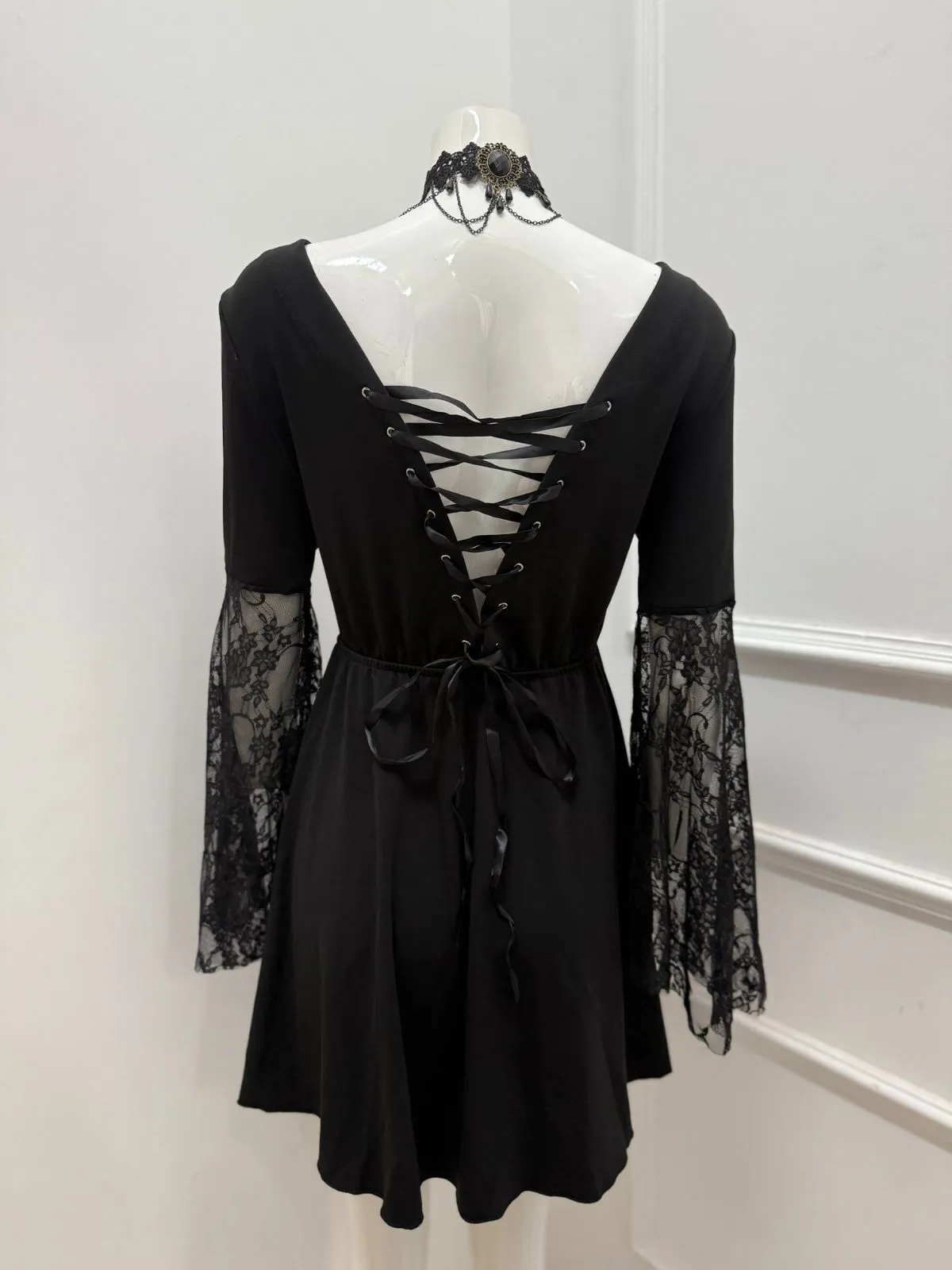 3pcs Solid Halloween Cosplay Wizard Floral Lace V-neck Lace up Flare A-line Dress Accessories Included, 8 of 10