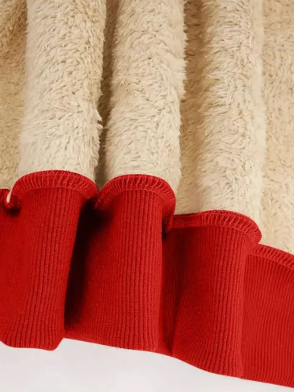 Christmas Cat Print Fleece Pullover Round Neck Drop Shoulder Sweatshirt, 4 of 4