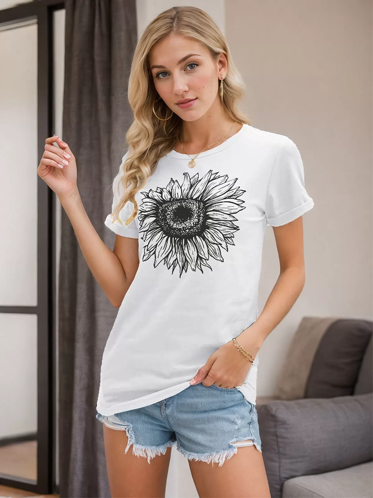 Floral Printing Round Neck Cuffed Short Sleeve T-shirt, 2 of 4