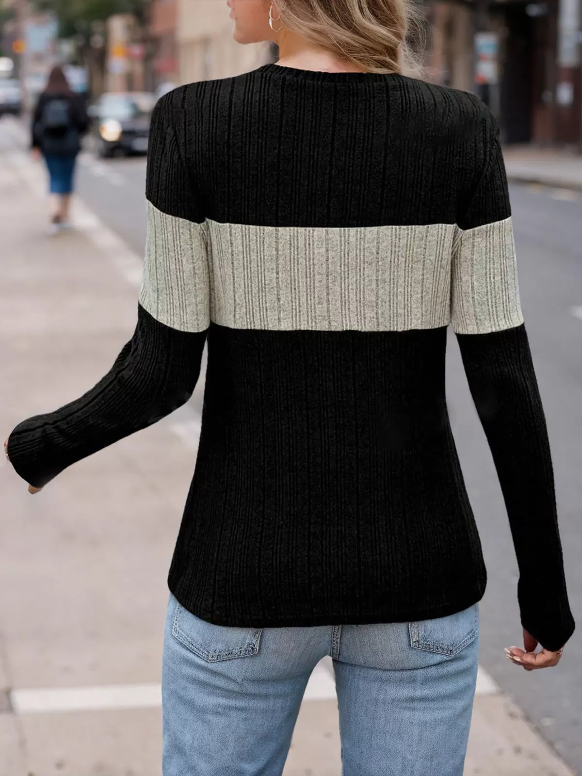 Round Neck Slim Fit Colorblocked Knit T-shirt, 2 of 5