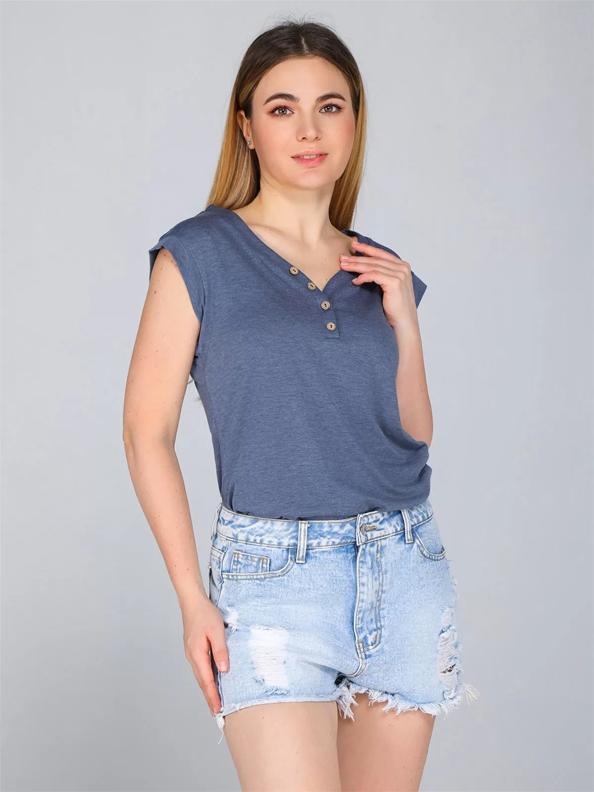 Solid Button Sweetheart Regular T-shirt, 3 of 5