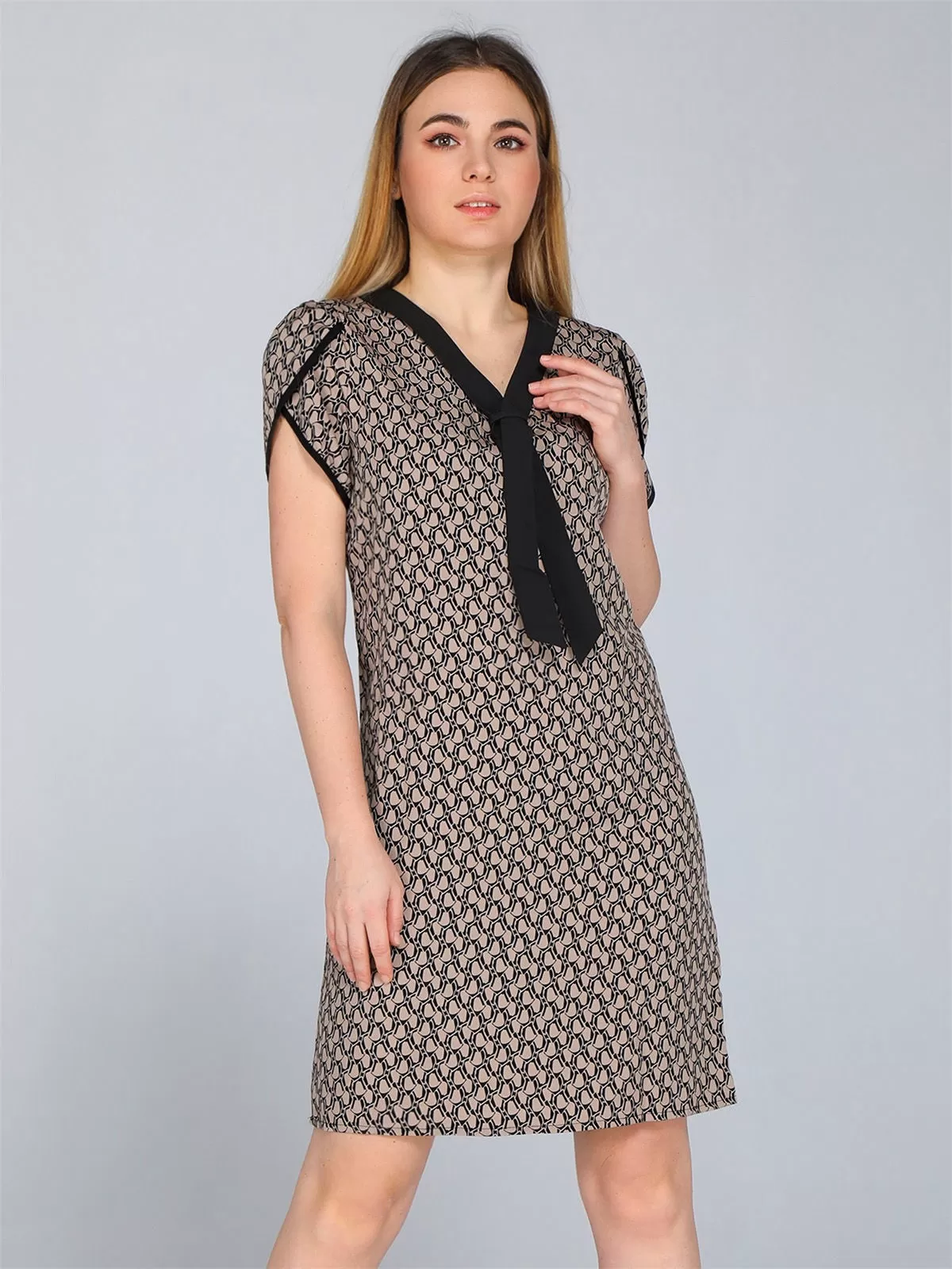 Geometric Lace-up V-neck Shift Dress, 5 of 5