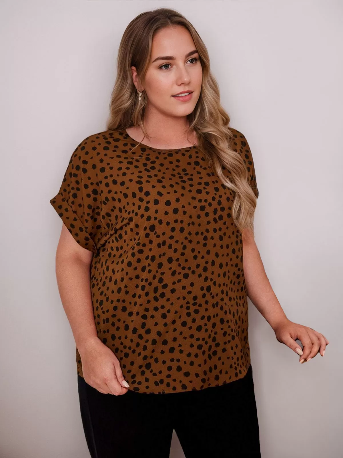 Plus Size Polka Dots Round Neck Roll Up Regular T-shirt, 4 of 5