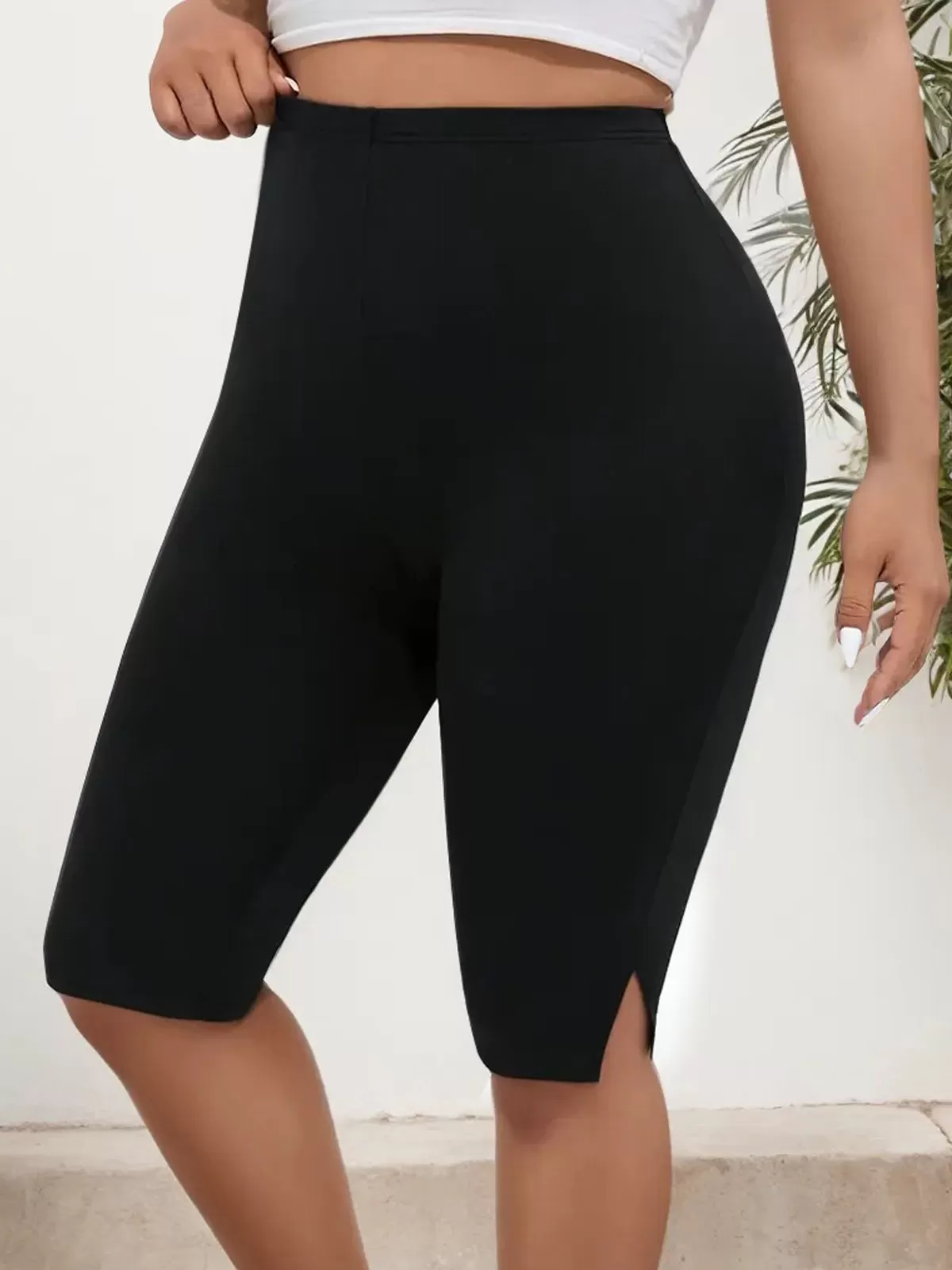 Plus Size Solid High Rise Cycling Pants, 3 of 4