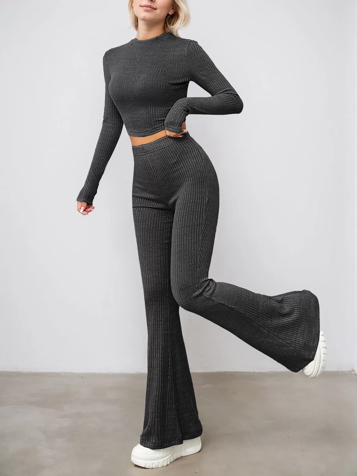 Solid Tank & Solid Pants, 4 of 5