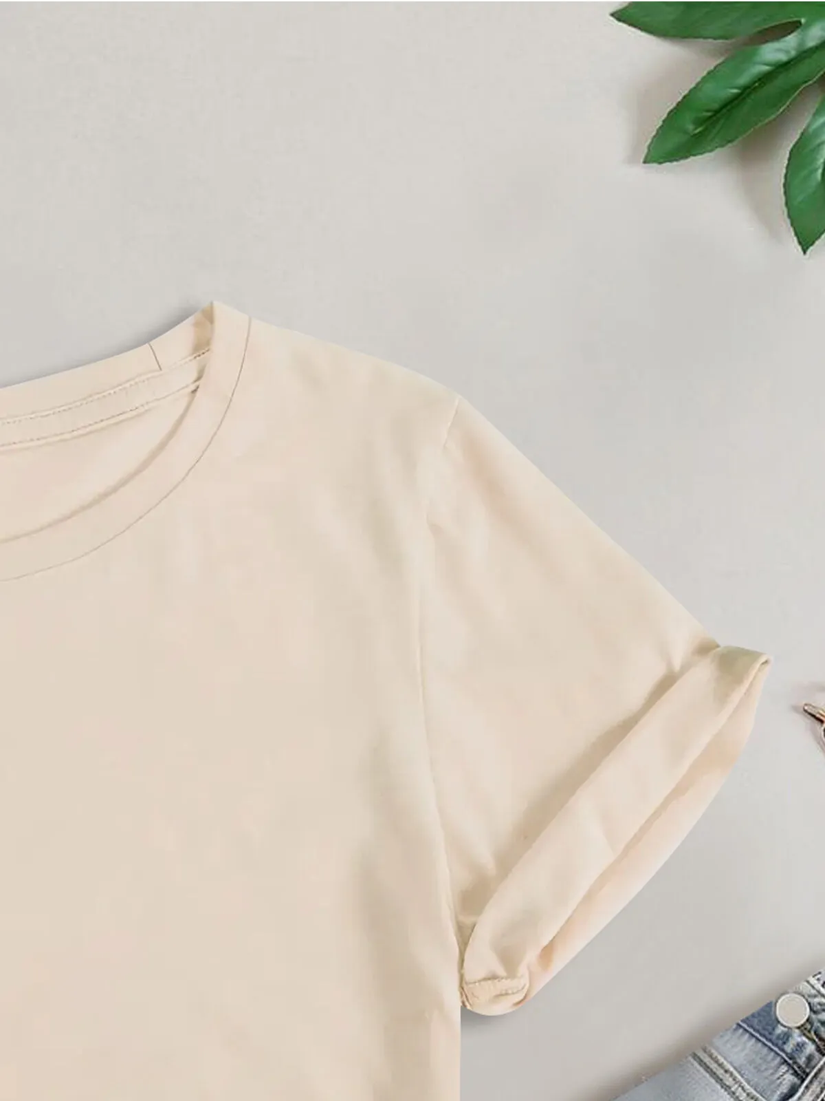 Letter My Flabbers Round Neck Graphic T-shirt, 3 of 5