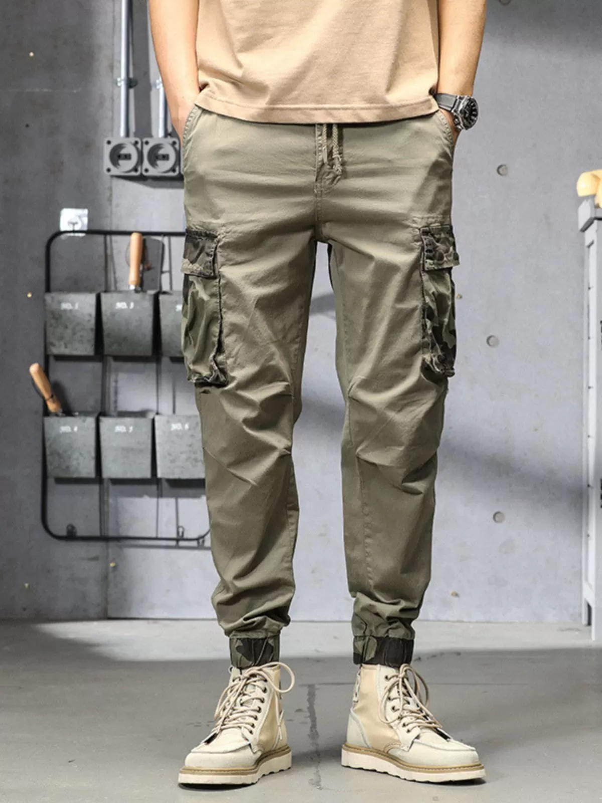 Men's Cargo Pants Casual Loose Fit Work Trousers Camouflage Tactical Combat Pants with Multiple Side Pockets Long Pants, 1 of 2