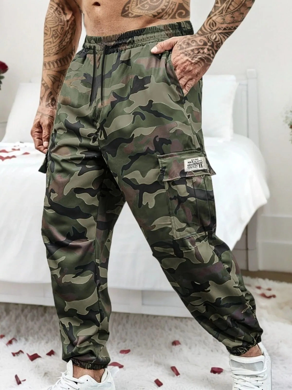 Men's Cargo Pants Camo Trendy Casual Regular Fit Trousers With Side Pocket For Outdoor Activities, 1 of 3