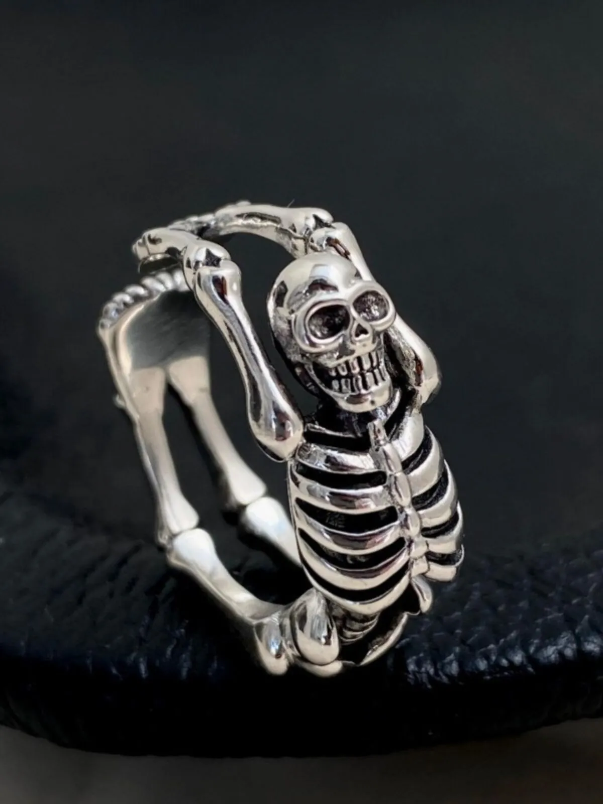 Halloween 1pc Skull Skeleton Adjustable Ring, 1 of 1