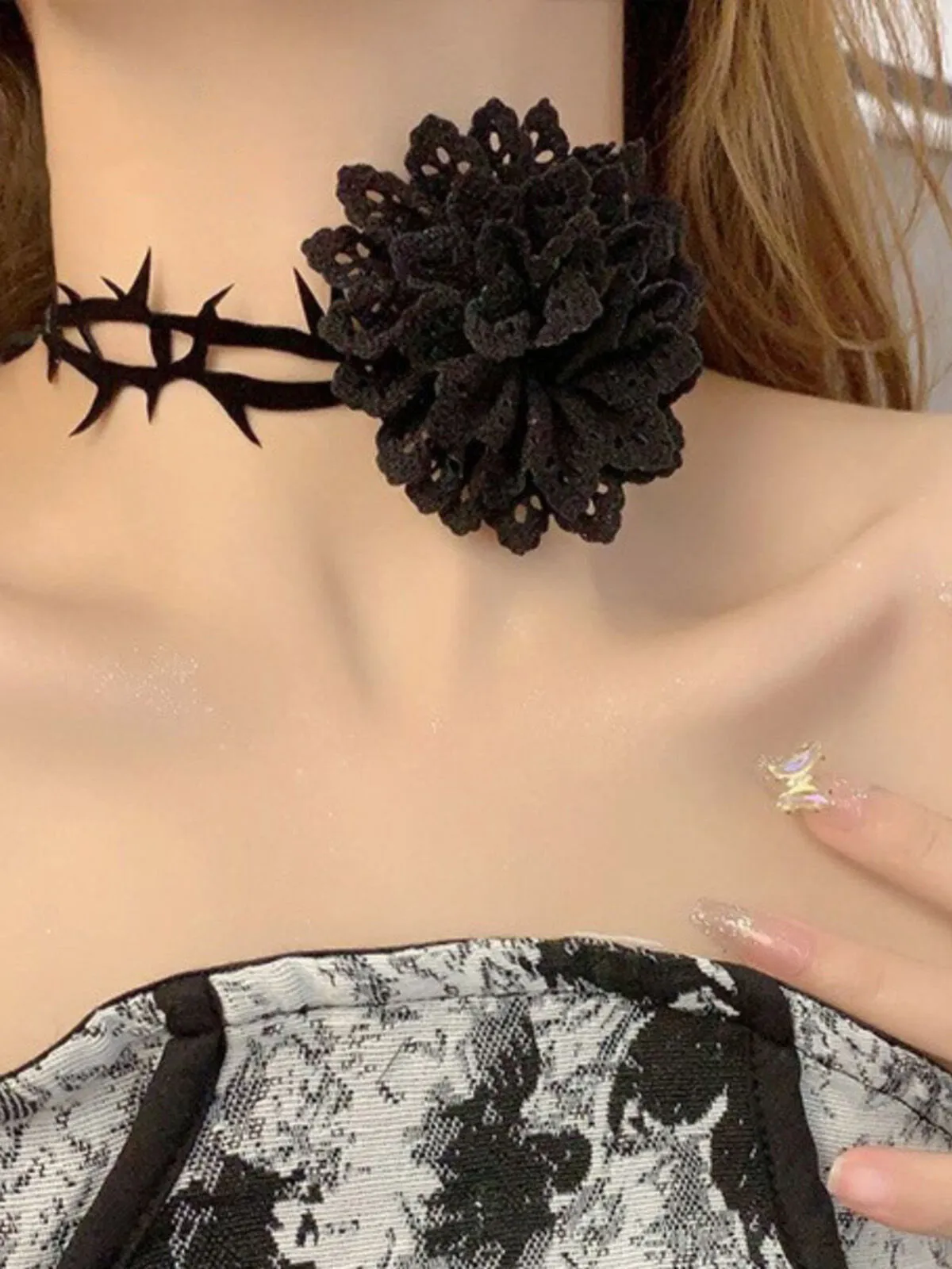 Halloween 1pc Sexy Red Rose Flower Cosplay Costume Accessory Choker Necklace, 2 of 2