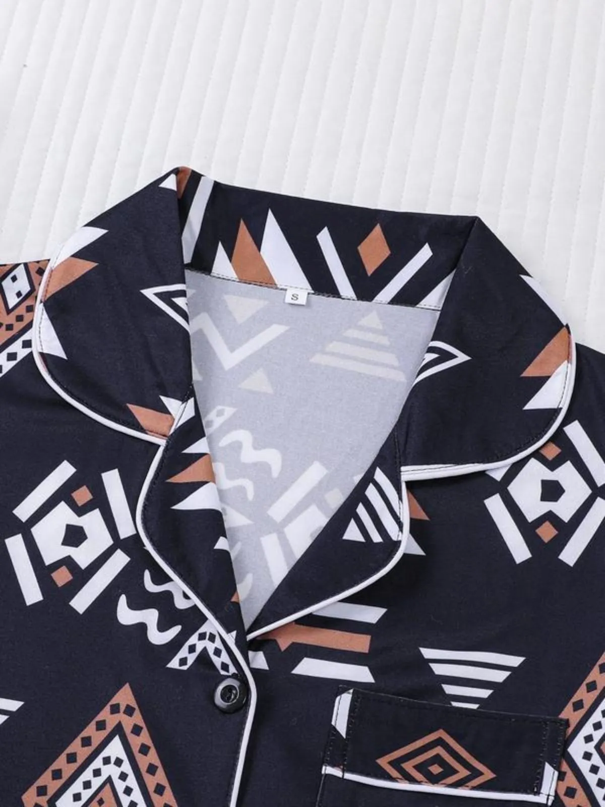 2pcs Casual Comfy Short Sleeve Button Geometric Pajama Shorts Set, 3 of 3